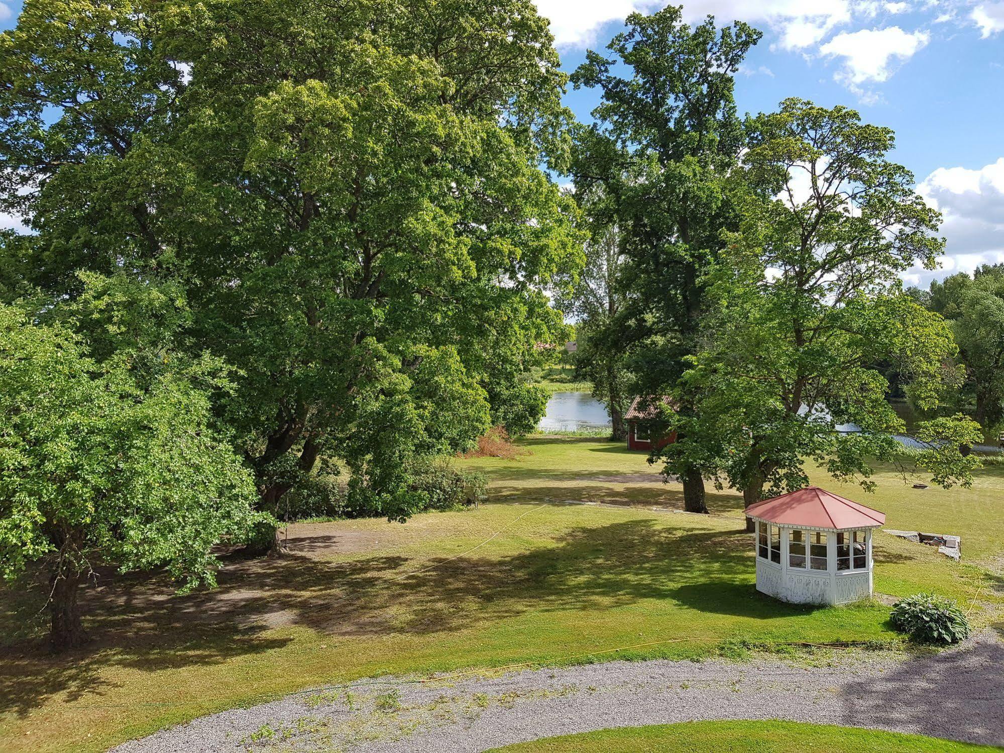 Отель Kolbaecks Gaestgivaregard Экстерьер фото